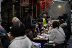 日本多地连发集体食物中毒事务逾百人“